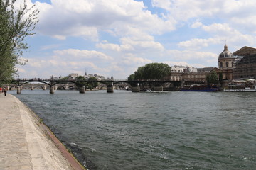 Obraz premium Pont des Arts sur la Seine à Paris