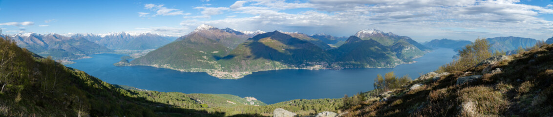 Fototapeta na wymiar Lake In Mountains Panorama