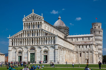 Obraz premium Primatial Metropolitan Cathedral of the Assumption of Mary and the Leaning Tower of Pisa