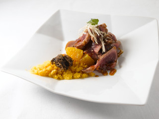 Carne con patatas, garbanzos y morcilla. Carne con patatas, garbanzos y morcilla.