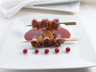 Brocheta de Magret de pato con frutos rojos