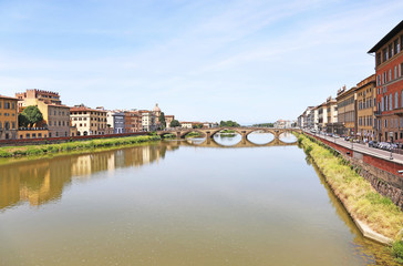 Obraz premium scenery of Florence or Firenze city Italy - buildings reflected on Arno river