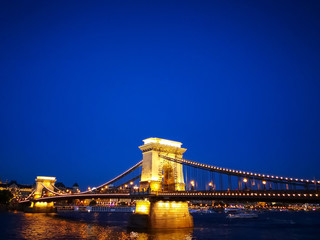 Obraz premium Bridge Over Danube Dudapest Hungary