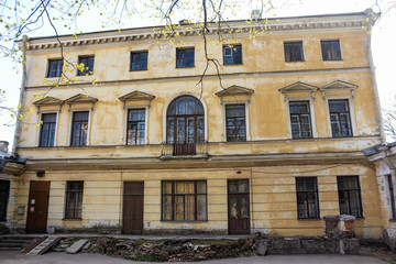 Fototapeta na wymiar The main building cottages Bezborodko.
