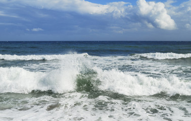 海　波　しぶき　空　素材