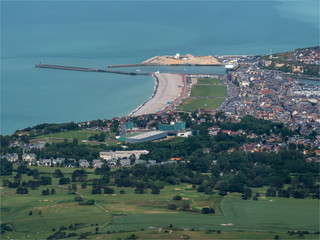 vue aérienne de Dieppe et la côte en Seine Maritime en France