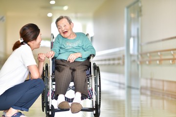 施設で過ごす母