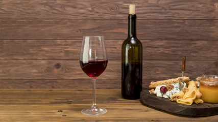 Glass of wine with a tapa