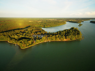Wdzydze kiszewskie tucholskie jeziora kaszuby park krajobrazowy lato żaglówki z lotu ptaka