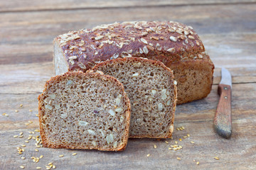Sonnenblumenkerne- Brot