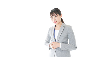 オフィスで働く若いビジネスウーマン