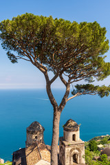 Obraz premium The beautiful gardens of Villa Rufolo in Ravello, Amalfi Coast in Italy