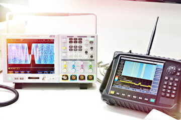 Digital oscilloscope and spectrum analyzer