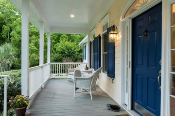 Foto op Canvas Beautiful front entrance of Southern home with covered porch. © Wollwerth Imagery