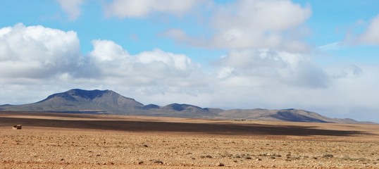 La montagne au loin