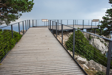 Obraz premium wood lookout in natural park