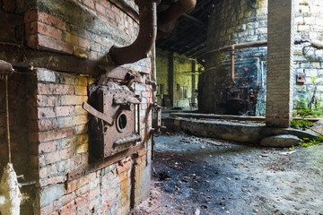 Urban exploration / Abandoned lime kiln