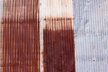 rust tin wall