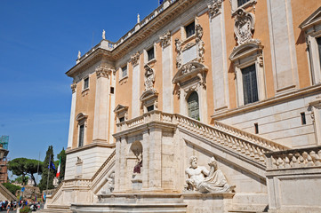 Fototapeta na wymiar Roma, piazza del Campidoglio - Statua della fontana della Dea Roma 