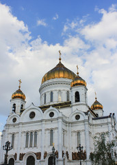 Fototapeta na wymiar Cathedral of Christ the Saviour in Moscow, Russia view on cloudy summer day outdoors 