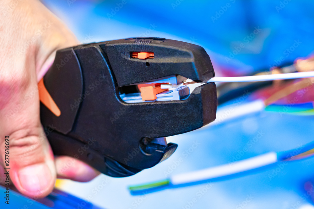 Poster stripper to remove insulation from the wire. pressing of bushing tips. crimping tool. crimping plier