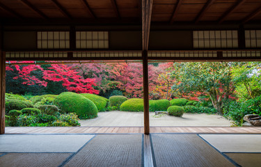 京都　詩仙堂の紅葉　　