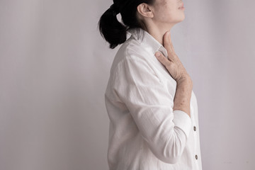 Fototapeta premium Throat Pain. Closeup Of Sick Woman With Sore Throat Feeling Bad, Suffering From Painful Swallowing.