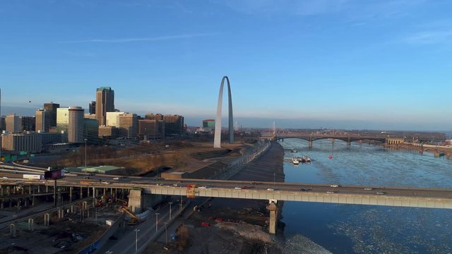 Left to right parallax of the St. Louis Arch, showing traffic on Interstate 55 and Interstate 64. Shot on DJI phantom 4 Pro in 4K at 60FPS.
