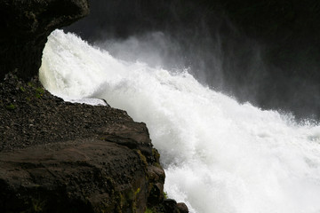 Wasser entspringt