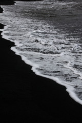 Schwarzer Strand