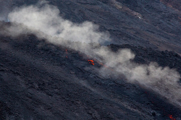 Fototapeta na wymiar Lava Vulkankrater