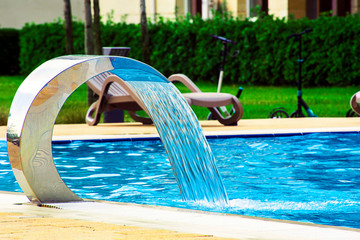 Obraz na płótnie Canvas Swimming pool at the resort