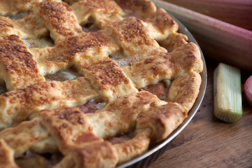    Rhubarb juniper pie