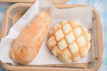 メロンパンと揚げパン