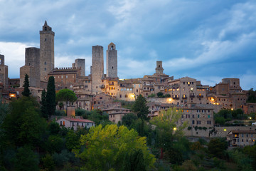 Obraz premium Beautiful view of the medieval town of San Gimignano in night, Tuscany, Italy