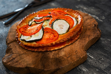 Pie Tomato Zucchini Mozzarella, pesto and virgin olive oil