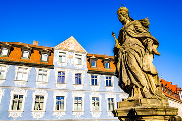 Fototapeta na wymiar statue of kunigunde of luembourg