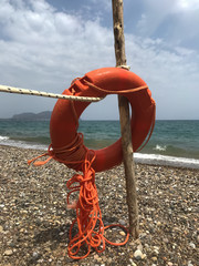 Ruota arancione di salvataggio
