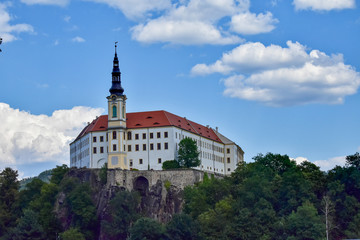 Fototapeta na wymiar Děčín Castle - Děčín Castle is one of the oldest and largest landmarks in northern Bohemia