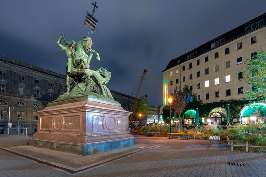 Germany, Berlin, view to Saint George monument at Nikolaiviertel