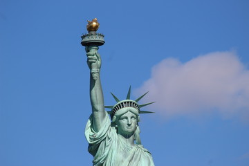 The imposing statue of liberty