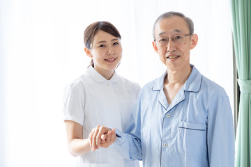 高齢者　介護イメージ