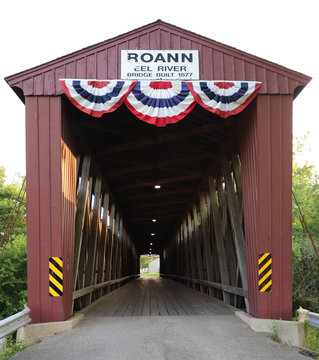 Roann Indiana Covered Bridge crossing the Eel River