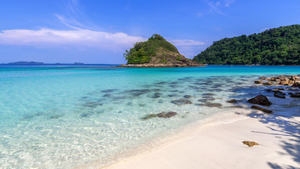 Fototapeta premium beautiful beach view Koh Chang island seascape at Trad province Eastern of Thailand on blue sky background , Sea island of Thailand landscape