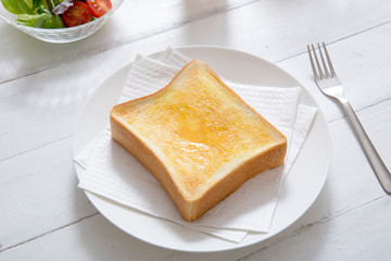 バタートーストの朝食