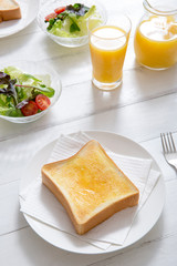 バタートーストの朝食