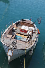 Obraz na płótnie Canvas fishing boats in harbor