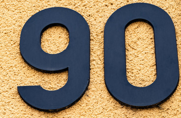 Hausnummer 90