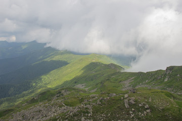 Trekking in the Carpathians, Hike to the border between Ukraine and Romania from Pop Ivan Marmarassky to Pop Ivan Chernogorsky.