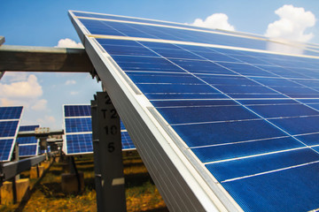 Obraz premium Solar panel, alternative electricity source, concept of sustainable resources, And this is a new system that can generate electricity more than the original, This's the sun tracking systems
